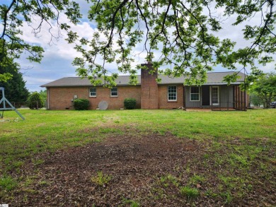 3bd/2ba, 1572 SF, ALL Brick Ranch. Great location in Greer, just on Greer Golf and Country Club in South Carolina - for sale on GolfHomes.com, golf home, golf lot