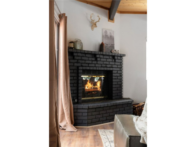Welcome to your dream mountain retreat - a recently remodeled on Big Bear Mountain Ski and Golf Resort in California - for sale on GolfHomes.com, golf home, golf lot