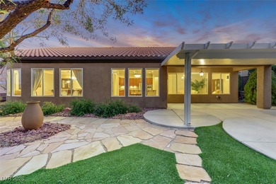 Pristine Charleston model,2 ensuites,den,2.5 baths,3 car grg. An on Revere Golf Club in Nevada - for sale on GolfHomes.com, golf home, golf lot