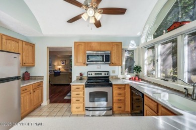 Welcome to this charming and sun-filled townhouse in the highly on Pinecrest Lake Golf and Country Club in Pennsylvania - for sale on GolfHomes.com, golf home, golf lot