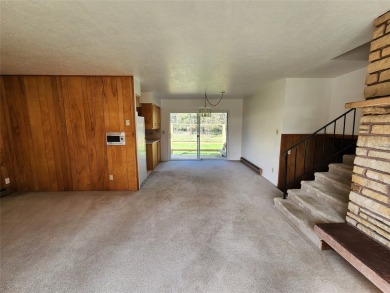 This lovely three-bedroom 2 bath home located in a desirable on Cabinet View Country Club in Montana - for sale on GolfHomes.com, golf home, golf lot
