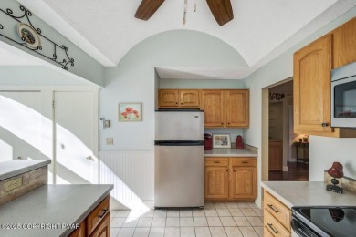 Welcome to this charming and sun-filled townhouse in the highly on Pinecrest Lake Golf and Country Club in Pennsylvania - for sale on GolfHomes.com, golf home, golf lot