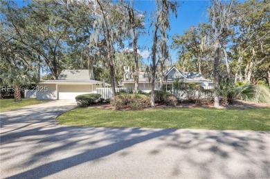 Located in the heart of Sea Pines, 2 Heritage Rd offers prime on Harbour Town Golf Links in South Carolina - for sale on GolfHomes.com, golf home, golf lot