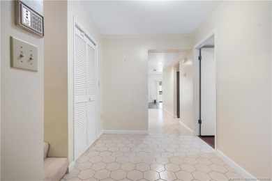 Welcome to penthouse-style living in Meadowood Golf  Tennis on Meadowood Golf and Tennis Club in Florida - for sale on GolfHomes.com, golf home, golf lot