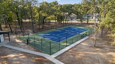 Discover Your Slice of Paradise at The Pinnacle! Welcome to Lot on Pinnacle Golf and Boat Club in Texas - for sale on GolfHomes.com, golf home, golf lot