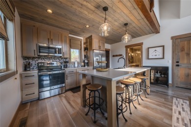 This newer built 2 bed, 2 bath cottage offers modern mountain on Wilderness Club in Montana - for sale on GolfHomes.com, golf home, golf lot