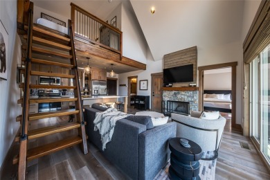 This newer built 2 bed, 2 bath cottage offers modern mountain on Wilderness Club in Montana - for sale on GolfHomes.com, golf home, golf lot