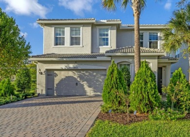 Best location in the community! Large corner lot 5 bedroom, 2 on Hillcrest Golf and Country Club in Florida - for sale on GolfHomes.com, golf home, golf lot