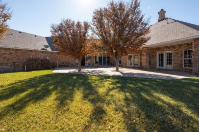 Nestled in the prestigious Walnut Hills neighborhood, this on La Paloma Golf Club in Texas - for sale on GolfHomes.com, golf home, golf lot