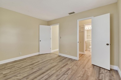 Beautifully maintained single family 2BR/1BA home with flexible on Leisureville Community Golf Course in Florida - for sale on GolfHomes.com, golf home, golf lot