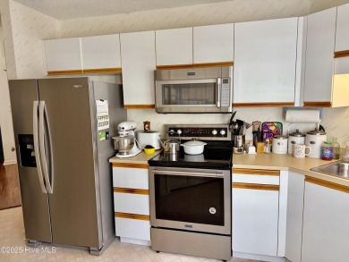 Enjoy life and comfortable living in this well designed and on Emerald Golf Club in North Carolina - for sale on GolfHomes.com, golf home, golf lot