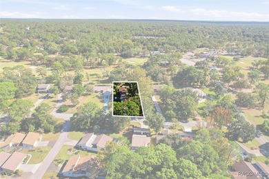 GOLF COURSE POOL HOME! Welcome to paradise in Sugarmill Woods! on Sugarmill Woods Golf and Country Club in Florida - for sale on GolfHomes.com, golf home, golf lot