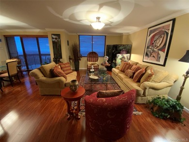 Long, wide and dramatic living room, formal dining room, gourmet on Towers Country Club in New York - for sale on GolfHomes.com, golf home, golf lot