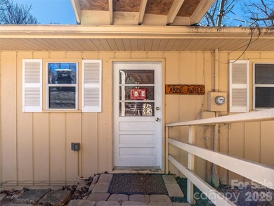 Positioned above Maggie Valley Club & Resort, this 2 bedroom, 2 on Maggie Valley Resort and Country Club in North Carolina - for sale on GolfHomes.com, golf home, golf lot