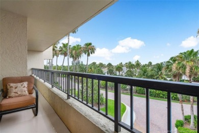 Exquisitely renovated 3rd-floor condo in Sailfish Point offers on Sailfish Point Golf Club, Inc. in Florida - for sale on GolfHomes.com, golf home, golf lot