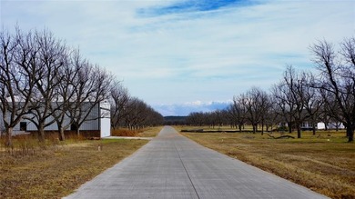 Welcome to your fly-in, fly-out opportunity in The Landings East on Nutcracker Golf Club in Texas - for sale on GolfHomes.com, golf home, golf lot