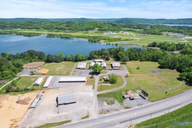 Prime 20-acre waterfront property w/ approx. 2700 feet of main on Gunters Landing in Alabama - for sale on GolfHomes.com, golf home, golf lot
