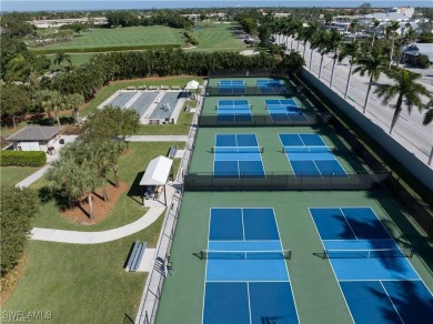 Owner is MOTIVATED to get condo sold this SEASON. GREAT PRICE!! on The Landings Yacht, Golf and Tennis Club in Florida - for sale on GolfHomes.com, golf home, golf lot