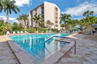 Owner is MOTIVATED to get condo sold this SEASON. GREAT PRICE!! on The Landings Yacht, Golf and Tennis Club in Florida - for sale on GolfHomes.com, golf home, golf lot