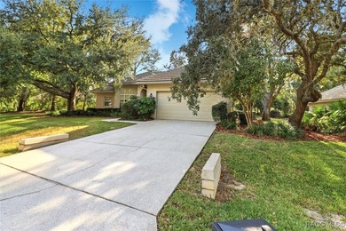 IT IS RARE TO FIND SUCH A CAPTIVATING FOUR BEDROOM 3 BATH HOME on Black Diamond Ranch Golf Course in Florida - for sale on GolfHomes.com, golf home, golf lot