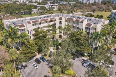 Best value in Palm Aire! Lowest HOA for a 3/2 at only $608. This on Palm-Aire Country Club and Resort - The Oaks in Florida - for sale on GolfHomes.com, golf home, golf lot