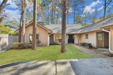 This 3-bed, 3.5-bath home in the desirable Headlands on Bear Creek Golf Course and Club in South Carolina - for sale on GolfHomes.com, golf home, golf lot