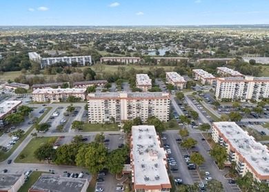 Beautiful spacious corner unit 2 Bed / 2 bath, 9th Floor, with on Inverrary Country Club in Florida - for sale on GolfHomes.com, golf home, golf lot