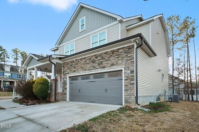 This Move-In Ready Home Has an Easy Flowing Open Concept Layout on The Neuse Golf Club in North Carolina - for sale on GolfHomes.com, golf home, golf lot