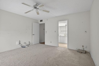 ASSOC REQUIRES 15% DOWN & 1 OCCUP 55+ VACANT/CLICK ON SHOWING on Wynmoor Golf Course in Florida - for sale on GolfHomes.com, golf home, golf lot