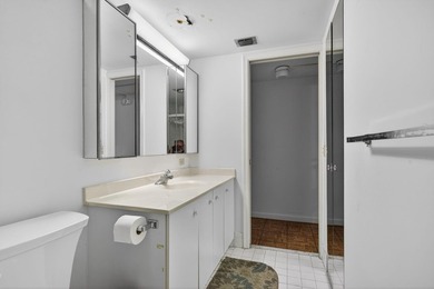 ASSOC REQUIRES 15% DOWN & 1 OCCUP 55+ VACANT/CLICK ON SHOWING on Wynmoor Golf Course in Florida - for sale on GolfHomes.com, golf home, golf lot