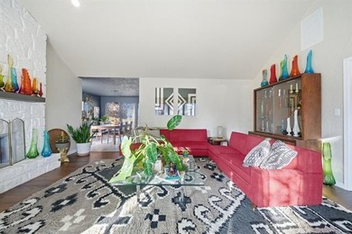 Stunning Split level home with 4 Bedrooms, 2.5 baths.  Lots of on Indian Springs Country Club in Oklahoma - for sale on GolfHomes.com, golf home, golf lot