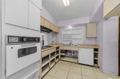 It's not too late for a prime investment opportunity in on The Dunedin Country Club in Florida - for sale on GolfHomes.com, golf home, golf lot
