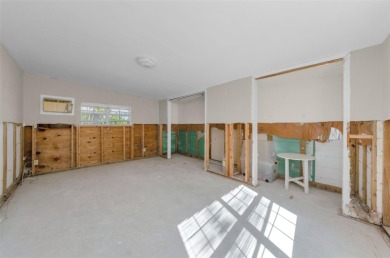 It's not too late for a prime investment opportunity in on The Dunedin Country Club in Florida - for sale on GolfHomes.com, golf home, golf lot