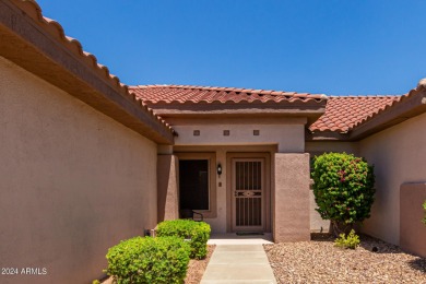 This cozy 2 bedroom 2 bath Sun City Grand home is ready for on Granite Falls Golf Club  in Arizona - for sale on GolfHomes.com, golf home, golf lot