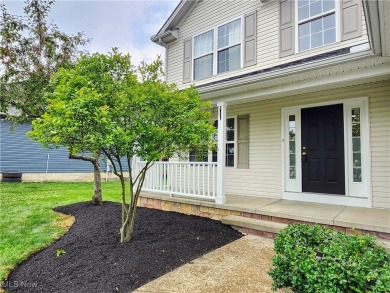 Welcome to 814 Lost Pond Parkway, A clean and move-in ready on Chardon Lakes Golf Course in Ohio - for sale on GolfHomes.com, golf home, golf lot