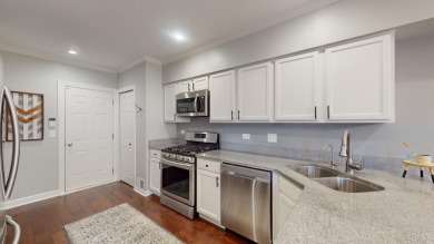 Sparkling, fresh, and ready for you to move right in, this on Broken Arrow Golf Club in Illinois - for sale on GolfHomes.com, golf home, golf lot