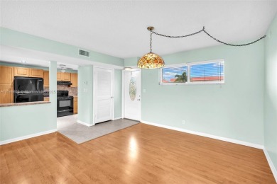 Spacious, bright & well-maintained 2bd/1.5bth condo is now on Hollybrook Golf and Tennis Club  in Florida - for sale on GolfHomes.com, golf home, golf lot