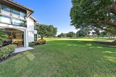 BEST PRICED UNIT IN TRADERS CROSSING! $116K Under the last on Jonathans Landing Golf Club in Florida - for sale on GolfHomes.com, golf home, golf lot