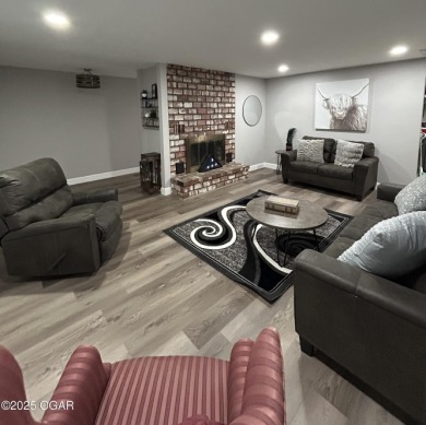 Completely remodeled golf course home offering 2,147 sq. ft. of on Baxter Country Club in Kansas - for sale on GolfHomes.com, golf home, golf lot