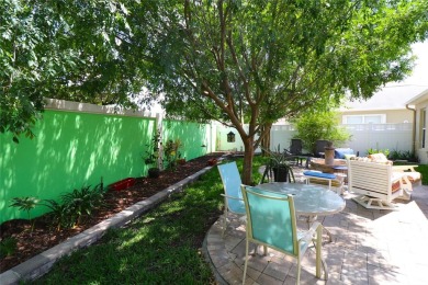 REDUCED PRICE, NOW INCLUDES GOLF CART.  Welcome in to this on The Links of Spruce Creek in Florida - for sale on GolfHomes.com, golf home, golf lot