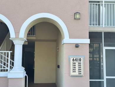 FANTASTIC 2BR/2BA CONDO ON THE 1-ST FLOOR . GRANITE C-TOPS on Emerald Dunes Golf Club in Florida - for sale on GolfHomes.com, golf home, golf lot