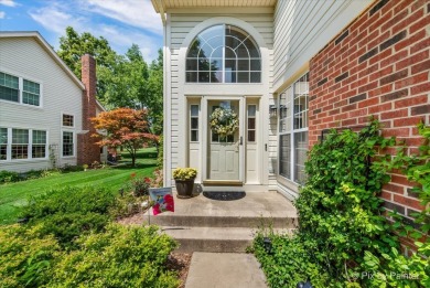Beautiful 2 Story 2 bedroom +Loft , 2.5 Bath, 2 car garage END on Poplar Creek Country Club in Illinois - for sale on GolfHomes.com, golf home, golf lot