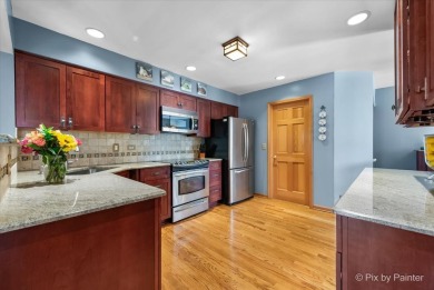 Beautiful 2 Story 2 bedroom +Loft , 2.5 Bath, 2 car garage END on Poplar Creek Country Club in Illinois - for sale on GolfHomes.com, golf home, golf lot