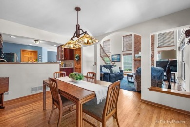 Beautiful 2 Story 2 bedroom +Loft , 2.5 Bath, 2 car garage END on Poplar Creek Country Club in Illinois - for sale on GolfHomes.com, golf home, golf lot