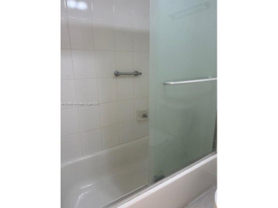 SPACIOUS 1 BDRM/1.5 BATH CONDO IN THE HEART OF AVENTURA on Turnberry Isle Resort and Club in Florida - for sale on GolfHomes.com, golf home, golf lot