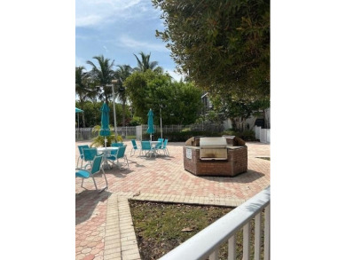 SPACIOUS 1 BDRM/1.5 BATH CONDO IN THE HEART OF AVENTURA on Turnberry Isle Resort and Club in Florida - for sale on GolfHomes.com, golf home, golf lot