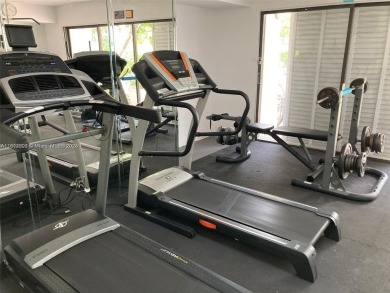 SPACIOUS 1 BDRM/1.5 BATH CONDO IN THE HEART OF AVENTURA on Turnberry Isle Resort and Club in Florida - for sale on GolfHomes.com, golf home, golf lot