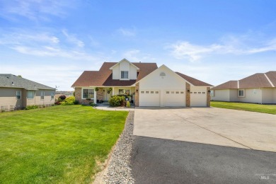 Welcome to this beautiful 3-bedroom, 2.5-bathroom home offering on Quail Ridge Golf Course in Washington - for sale on GolfHomes.com, golf home, golf lot