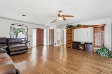 Welcome to this charming 2-bedroom, 2-bath home in the desirable on Sugarmill Woods Golf and Country Club in Florida - for sale on GolfHomes.com, golf home, golf lot