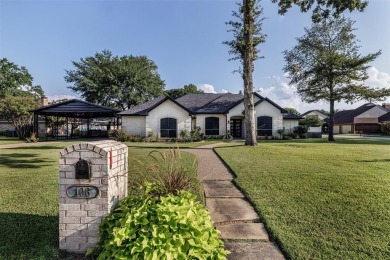 Amazing updated home in Emerald Bay lakefront golf course on Emerald Bay Club in Texas - for sale on GolfHomes.com, golf home, golf lot